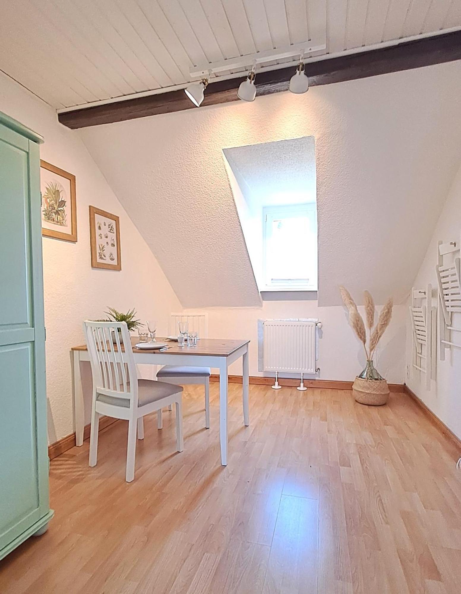 Liebenswertes Apartment 10 Minuten Zur Altstadt Coblença Exterior foto